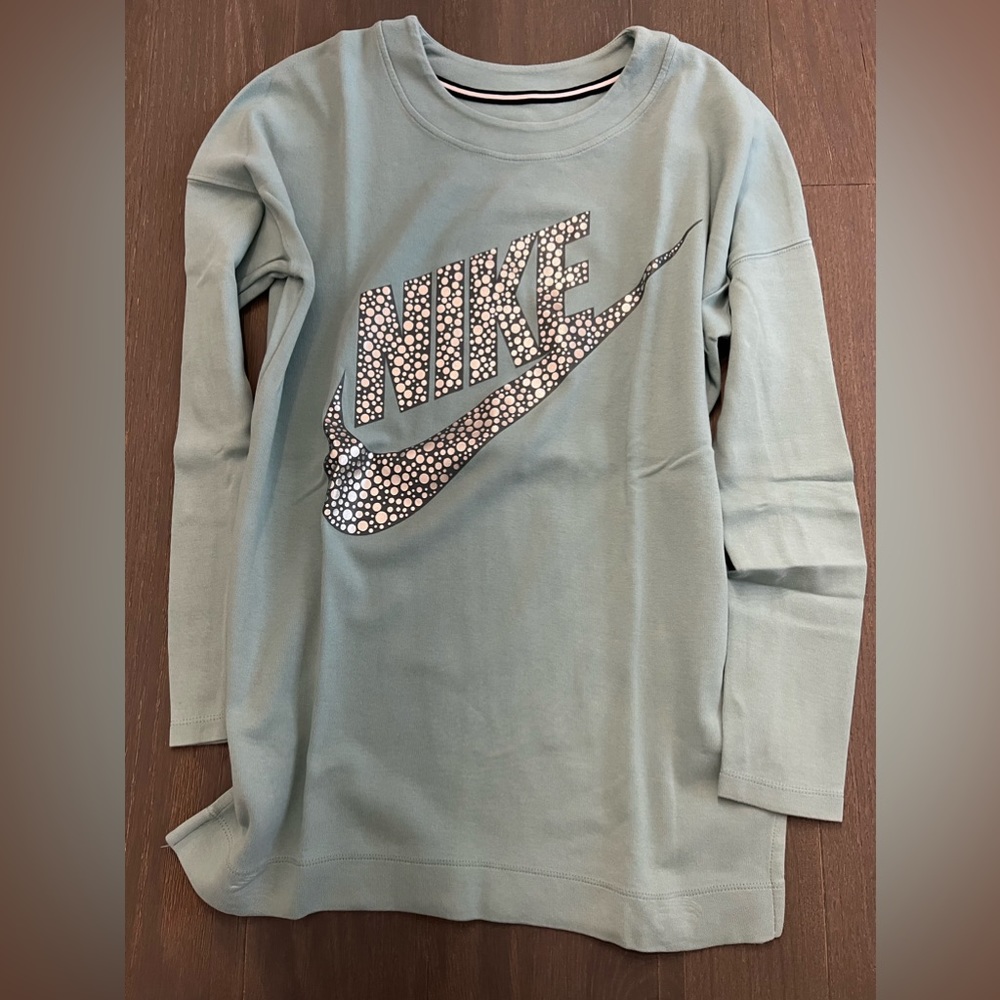 Nike Sweater/Shirt